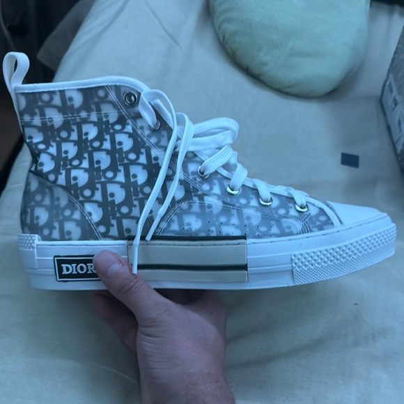 Dior men High-Top Sneakers - White and Gray - Picture 1 of 3